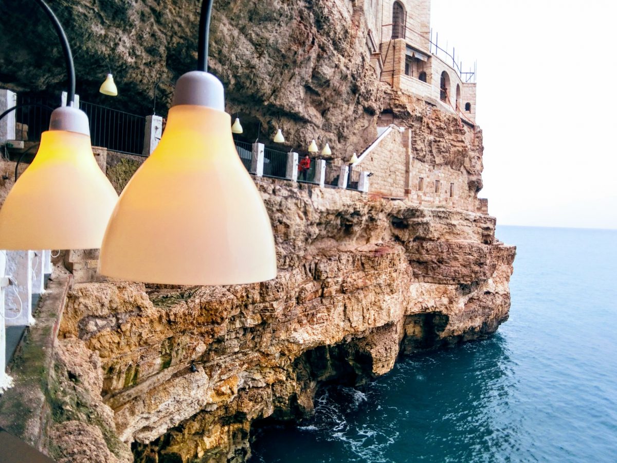 Ristorante Di Grotta Palazzese Prezzi Menu E Informazioni Viaggiamo