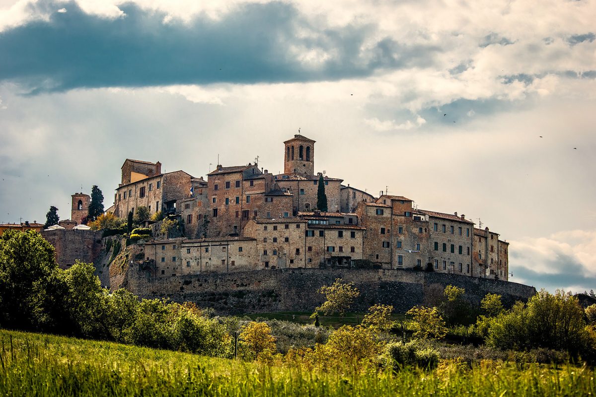 Anghiari Cosa Vedere In Un Giorno Le Mete Imperdibili Viaggiamo