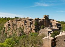 calcata vecchia storia e cosa vedere