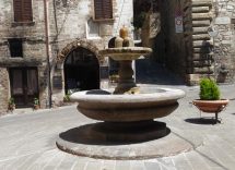 fontana dei matti gubbio