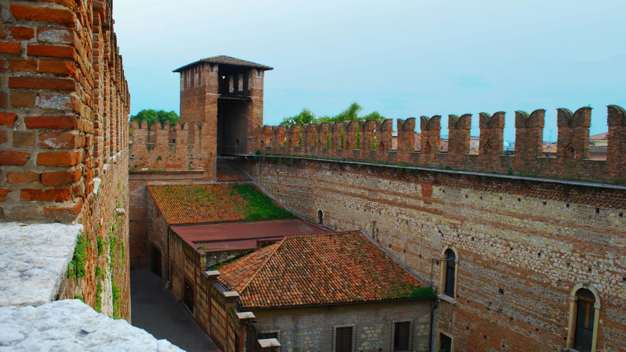 Castello della Manta, ecco la guida