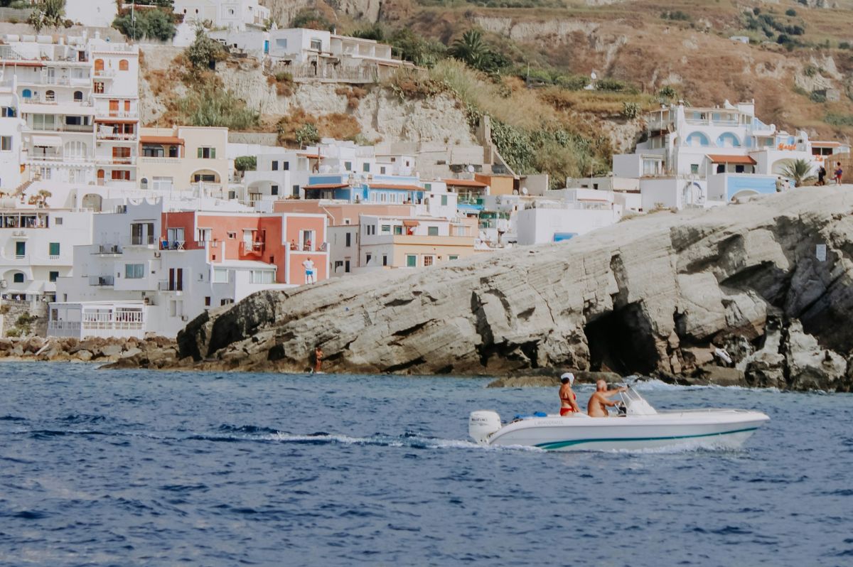 Ischia, visita all'Isolotto di Sant'Angelo